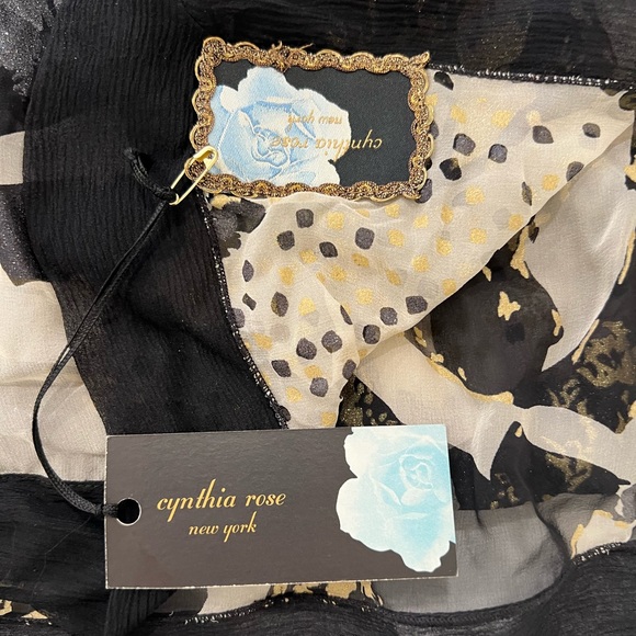 Cynthia Rose Shawl - Picture 4 of 6